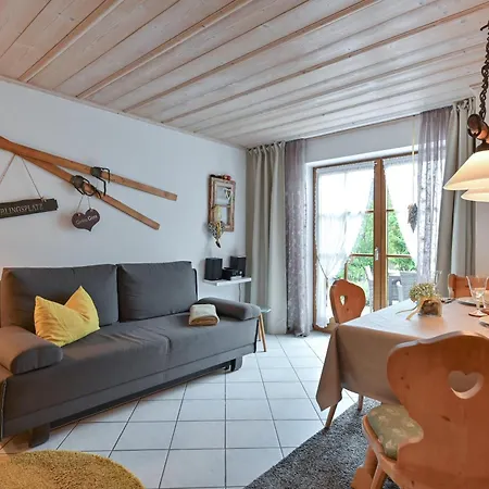 Alpina Apartman *