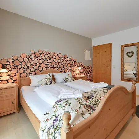 Alpina Apartman *