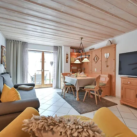 Alpina Apartment *